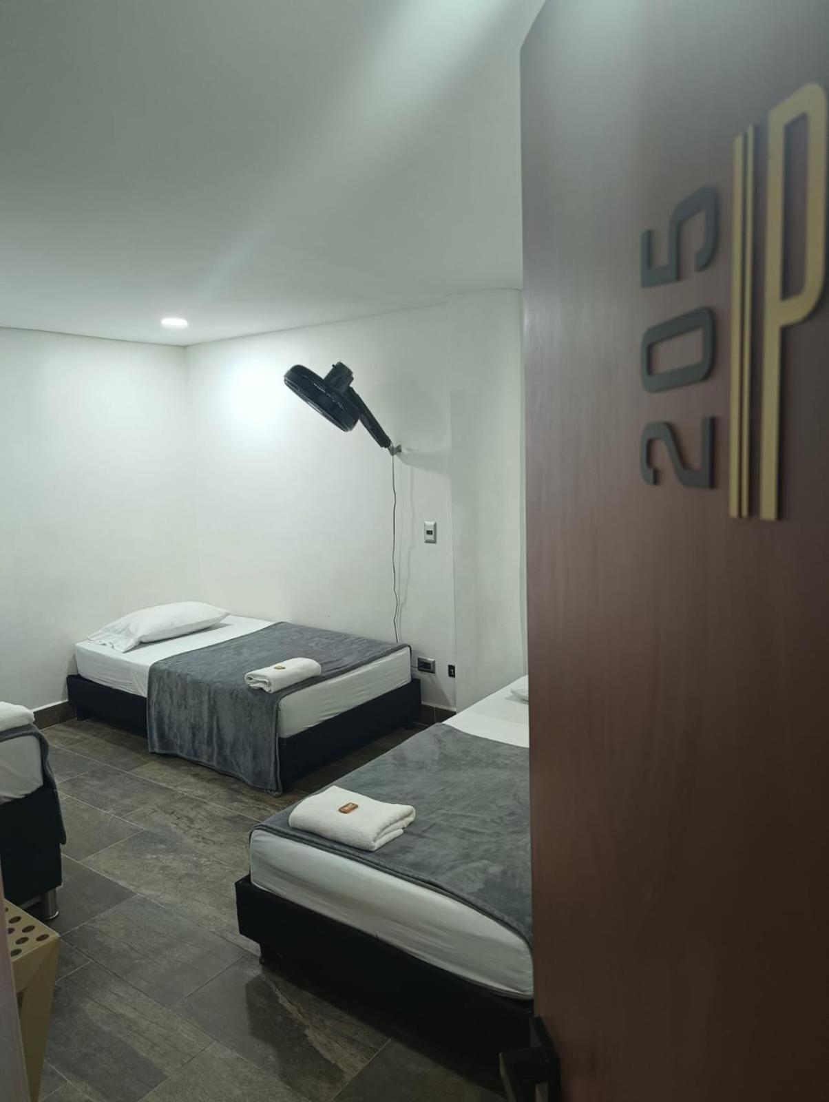 Hotel Prestige Medellín Eksteriør bilde