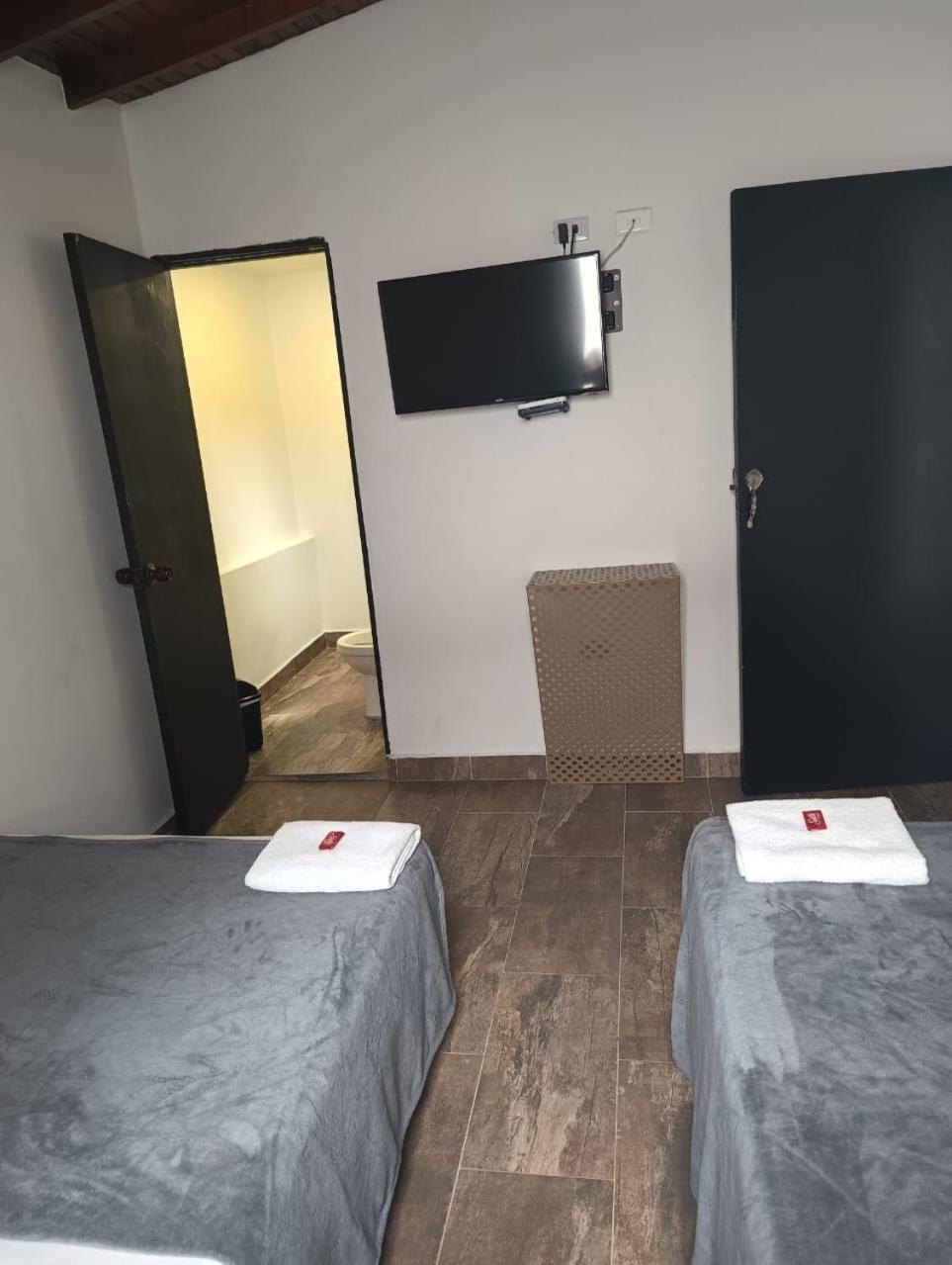 Hotel Prestige Medellín Eksteriør bilde